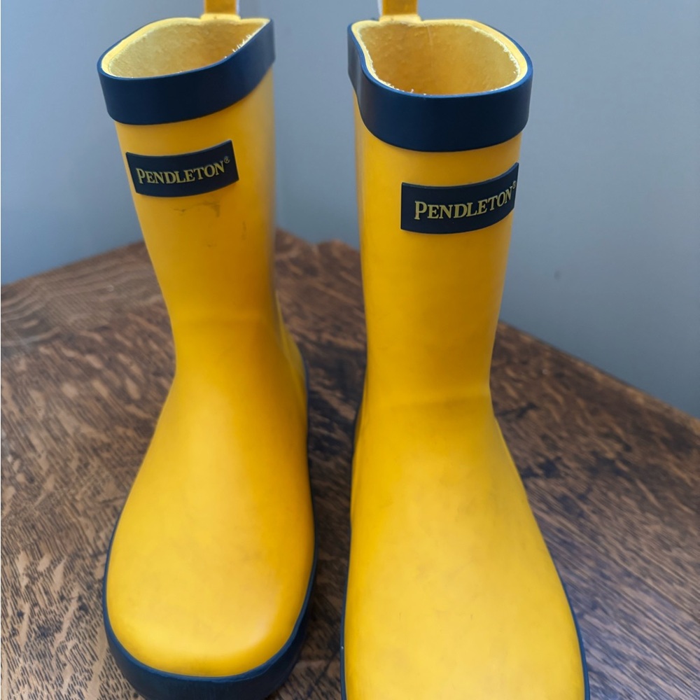 Pendleton Kids Yellow Rain Boots with Navy Trim